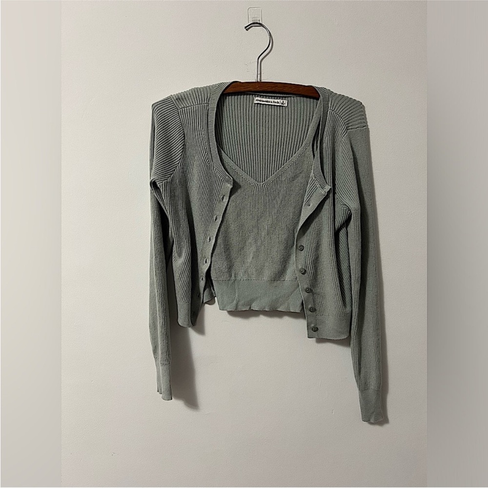 Abercrombie and Fitch Sweater and Tank set